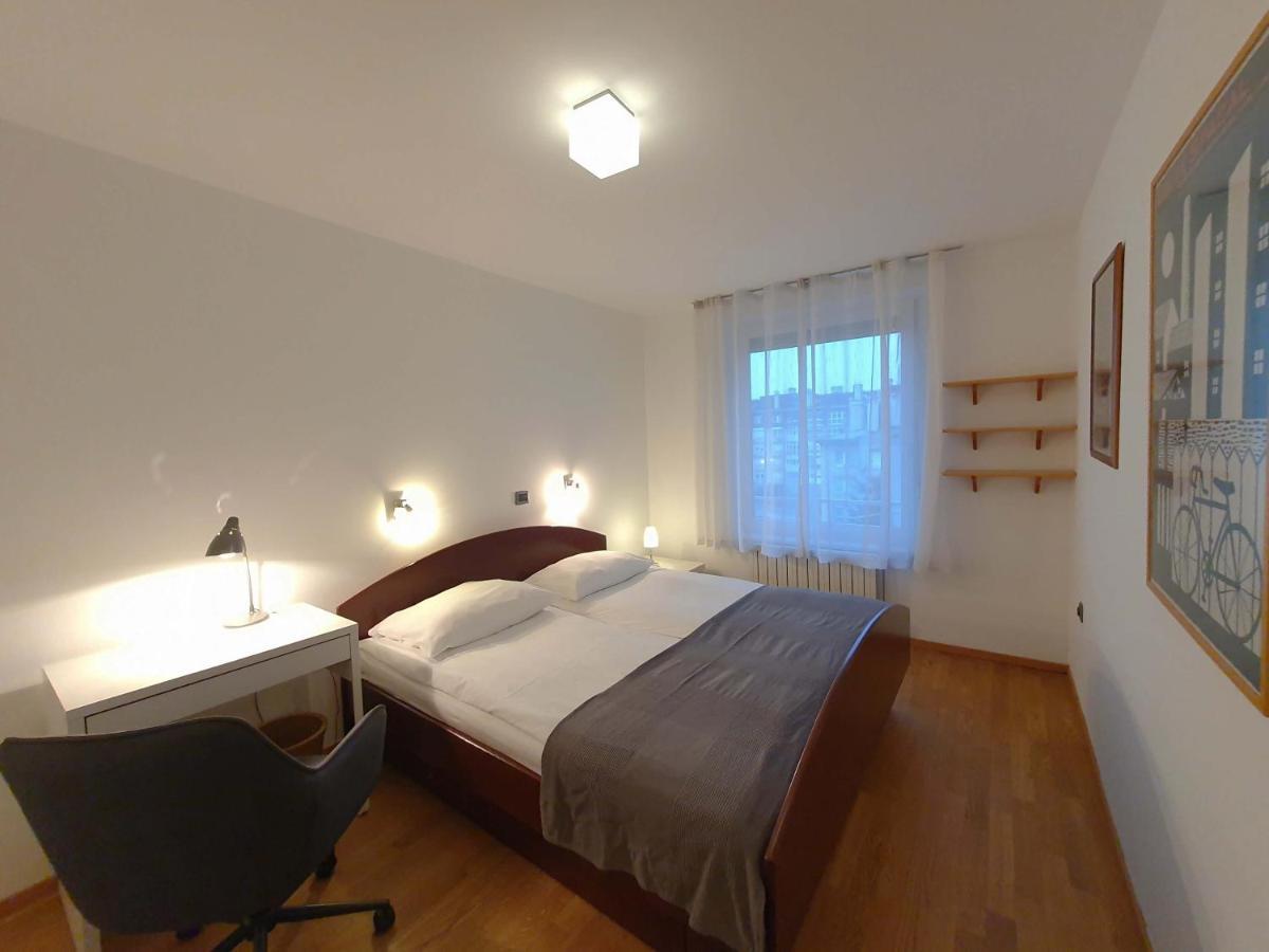 Eva Tour As Apartment *